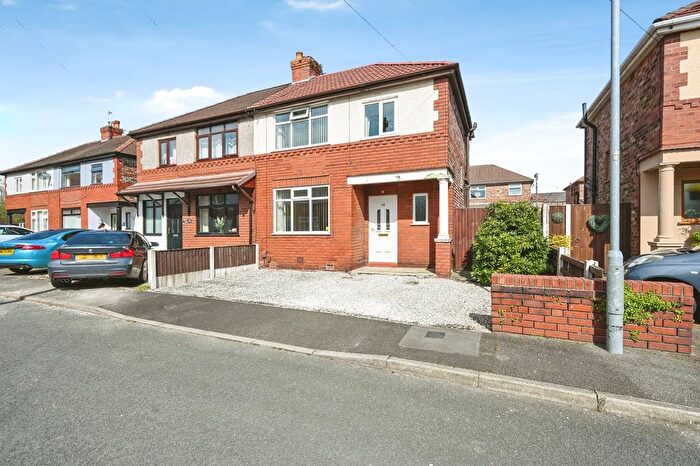 3 Bedroom Semi Detached House For Sale In Grosvenor Gardens, Newton-Le-Willows, Merseyside, WA12