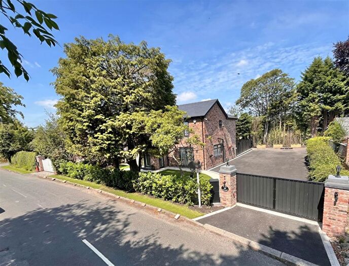 5 Bedroom Detached House For Sale In Holly Lane, Styal, Wilmslow, SK9