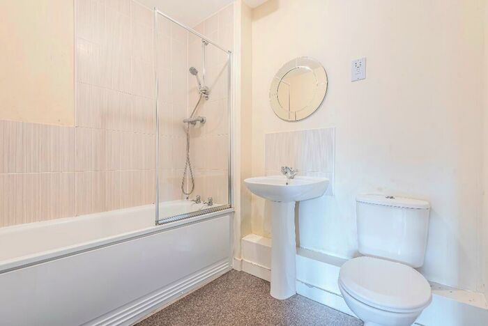 1 Bedroom Flat To Rent In Grenfell Rd, Maidenhead, SL6
