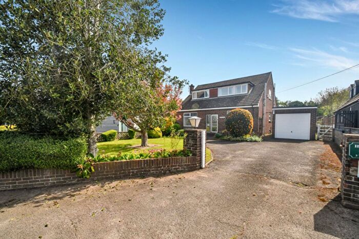 4 Bedroom Chalet For Sale In The Street, Bredhurst, Gillingham, ME7