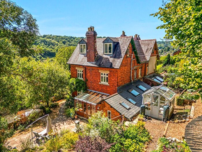 4 Bedroom Semi Detached House For Sale In The Bourne, Brimscombe, GL5