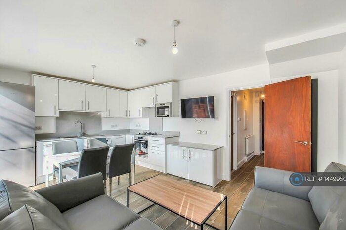 5 Bedroom Maisonette To Rent In Sleat House, London, E3