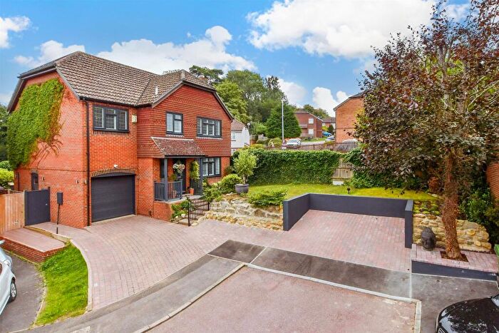 4 Bedroom Detached House For Sale In Pennine Way, Downswood, Maidstone, Kent, ME15