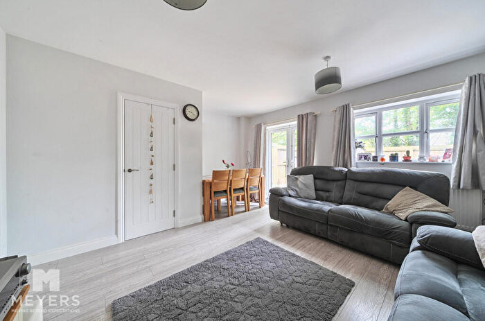 3 Bedroom End Of Terrace House For Sale In Dorchester Road, Stratton, DT2