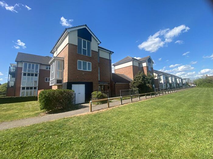 5 Bedroom House To Rent In Griffiths Road Purfleet, RM19