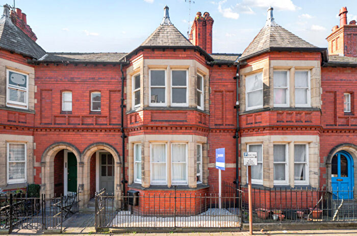 3 Bedroom Terraced House For Sale In Bath Street, Chester, Cheshire, CH1