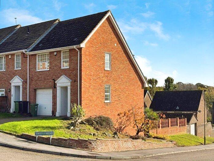 3 Bedroom End Terrace House To Rent In Thistlemead, Chislehurst, BR7