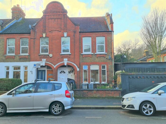 2 Bedroom Flat To Rent In Kettlebaston Road, London, E10
