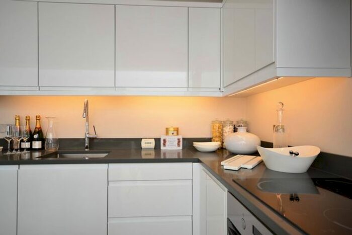 2 Bedroom Bungalow To Rent In Wharf Road, Guildford, GU1