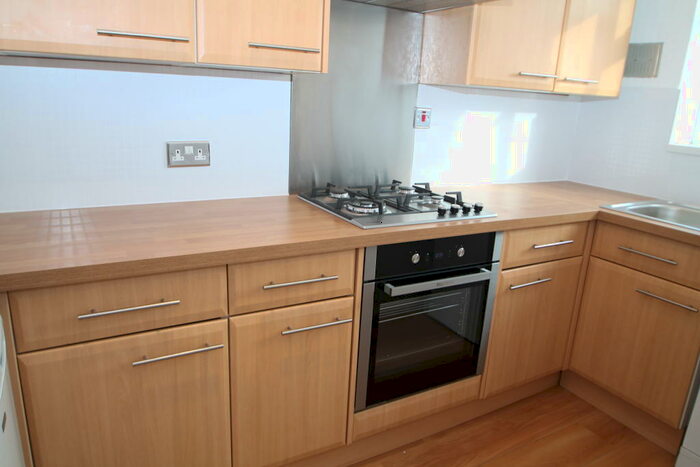 1 Bedroom Apartment To Rent In Bellfield, Forest Dale, CR0