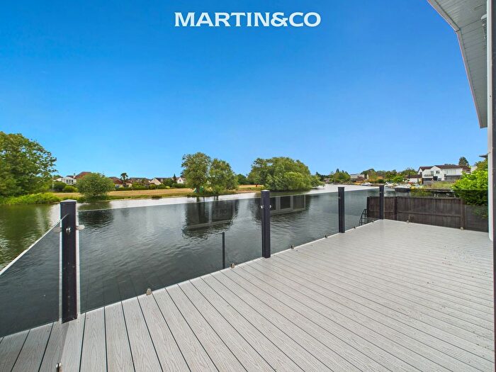 2 Bedroom Detached Bungalow For Sale In Thames Retreat, Staines-Upon-Thames, TW18