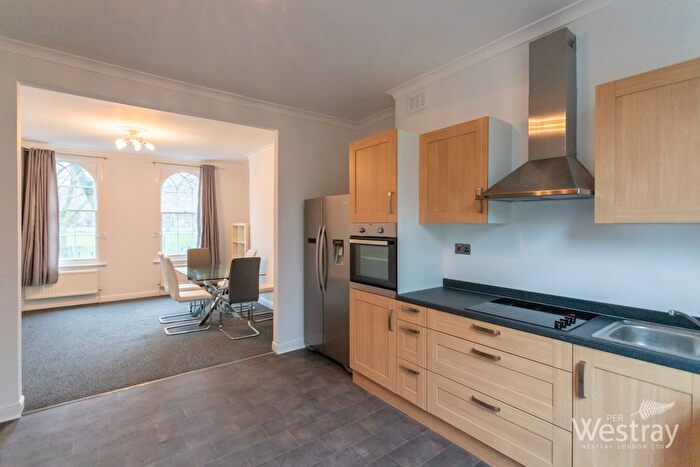 2 Bedroom Flat To Rent In Lansdowne Drive, London, E8