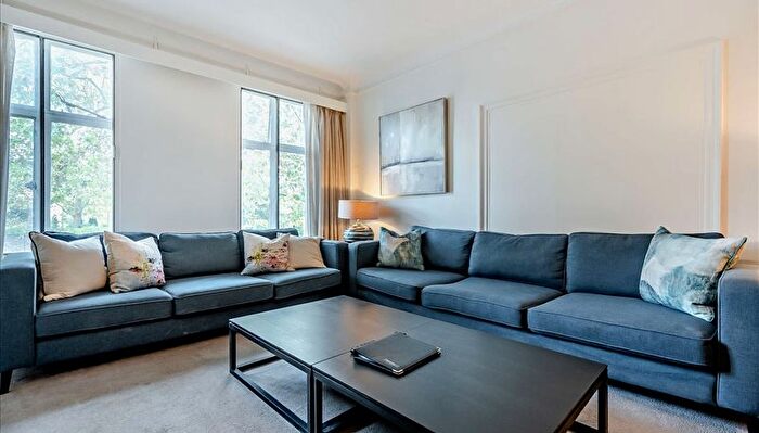 5 Bedroom Flat To Rent In Park Road, London, NW8