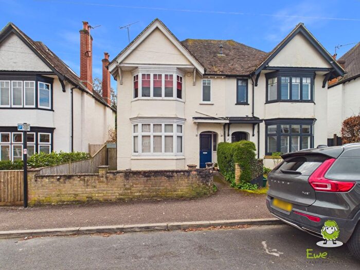 4 Bedroom Semi Detached House For Sale In Wallis Road, Basingstoke, Hampshire, RG21