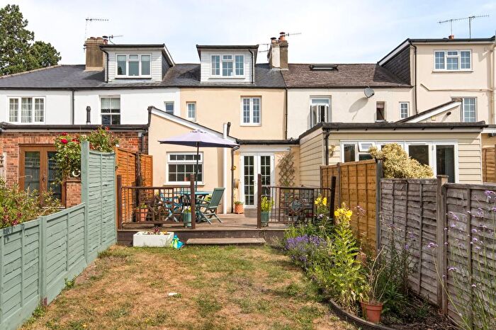 3 Bedroom Cottage For Sale In Mead Road, Edenbridge, TN8