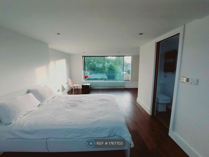 4 Bedroom Flat To Rent In Wilson Road, London, SE5