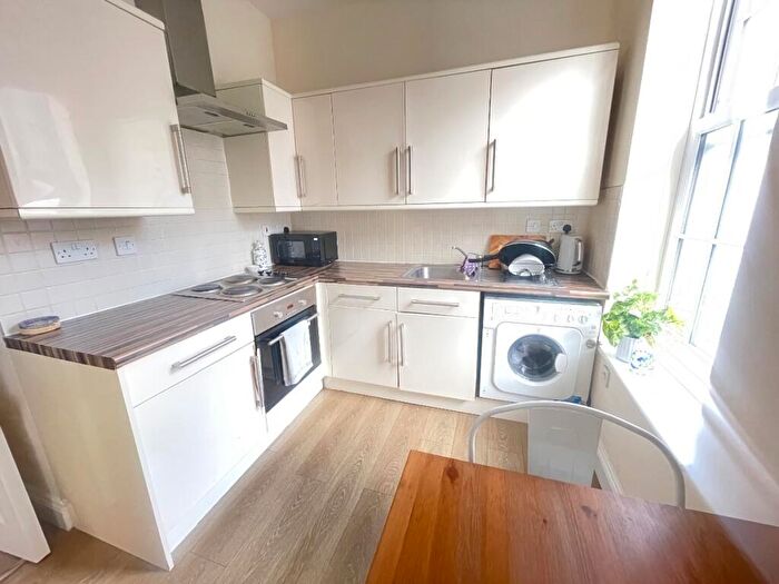 1 Bedroom Flat To Rent In Holloway Road, London, N7
