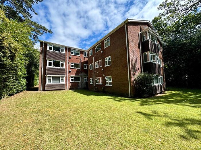 2 Bedroom Flat For Sale In Dean Park Road, Bournemouth, BH1