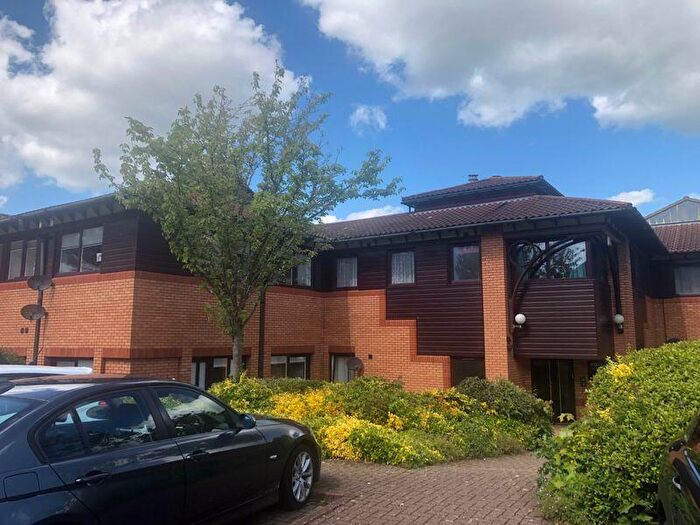 2 Bedroom Flat To Rent In Wickham Road, Fareham, PO16