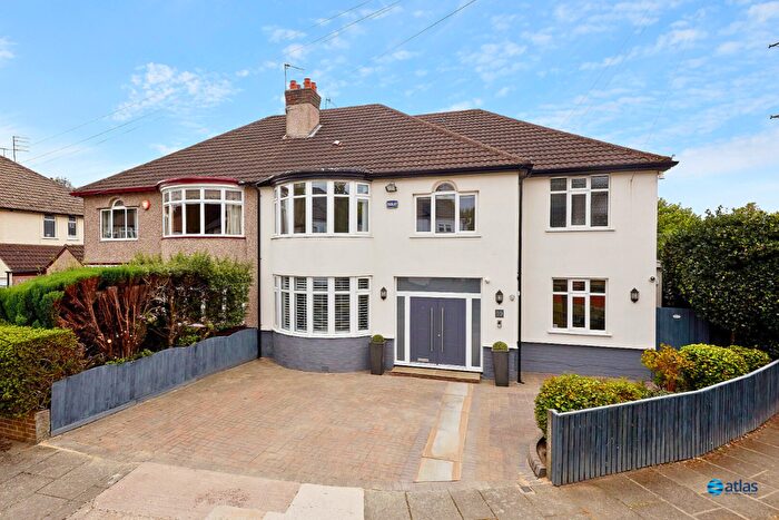 6 Bedroom Semi-Detached House For Sale In Primrose Road, Calderstones, L18