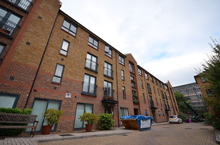 2 Bedroom Flat To Rent In Durward Street, London, E1