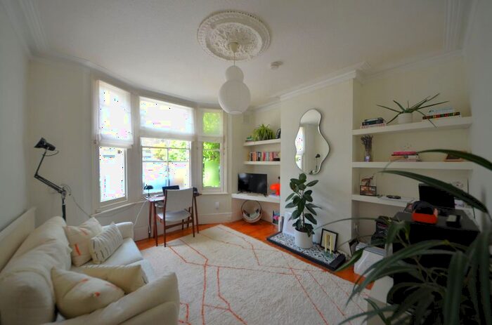 1 Bedroom Flat To Rent In Coleman Road, Camberwell, SE5