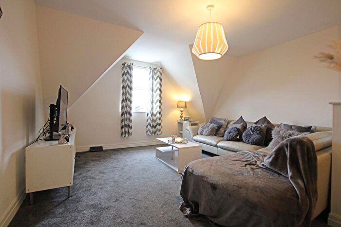 2 Bedroom Apartment To Rent In Whalley Road, Middleton, M24