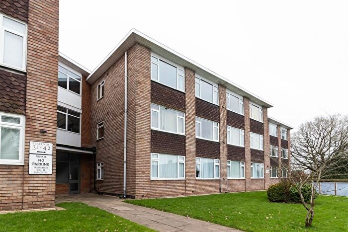 1 Bedroom Flat For Sale In Savoy Close, Birmingham, B32