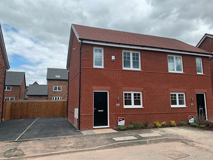 2 Bedroom House To Rent In Kinglas Drive, Mickleover, DE3