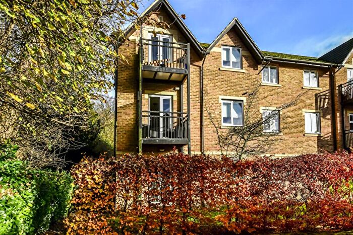 1 Bedroom Apartment For Sale In High Street, Berkhamsted, HP4