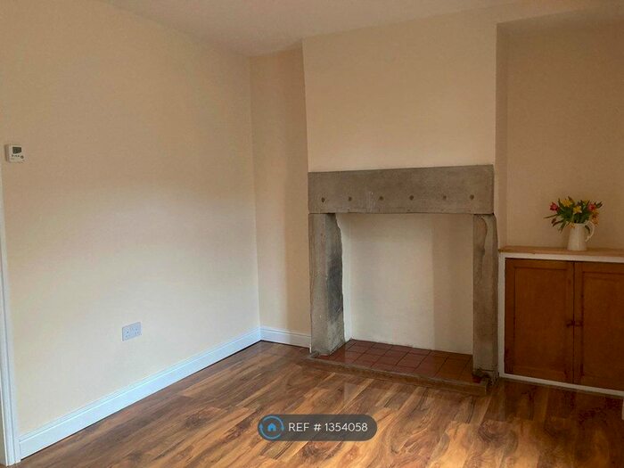 2 Bedroom Terraced House To Rent In Hala Road, Lancaster, LA1