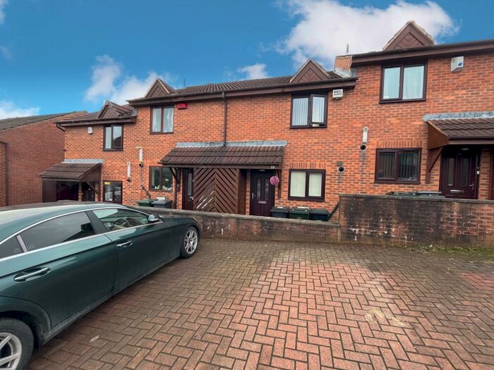 2 Bedroom Terraced House To Rent In Meadowcroft Rise, Bradford, BD4