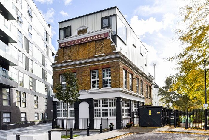 2 Bedroom Flat For Sale In Moreno House, Esker Place, London, E2