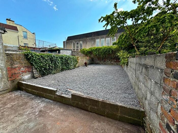 4 Bedroom Semi-Detached House To Rent In Boswell Street, Bristol, BS5