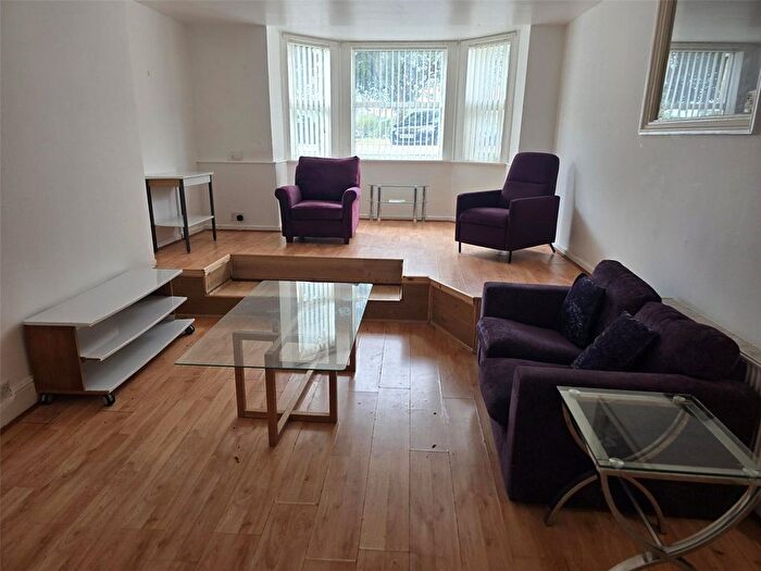 1 Bedroom Flat To Rent In Western Parade, Southsea, Hampshire, PO5