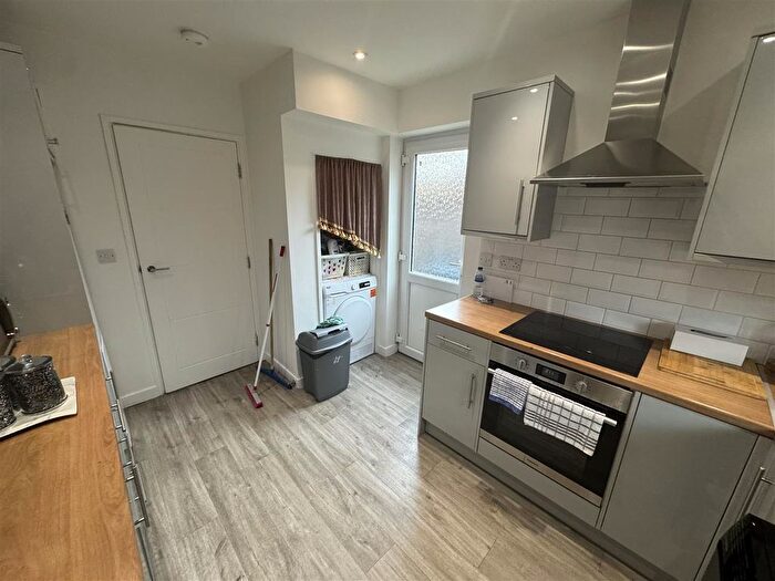 3 Bedroom End Terrace House For Sale In Avondale Crescent, Ponders End, EN3