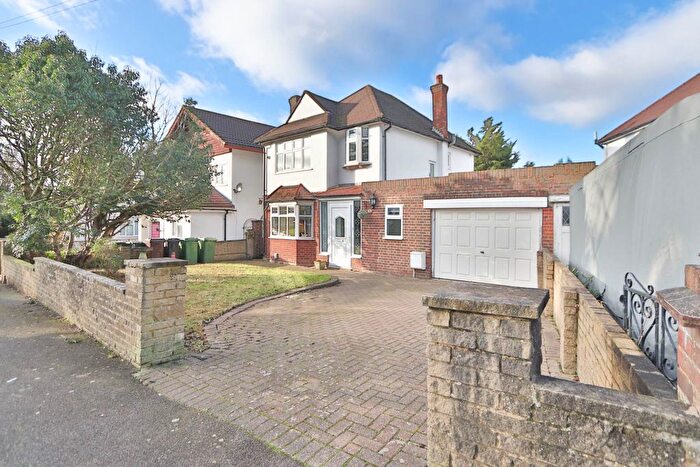 3 Bedroom Detached House To Rent In Thorndon Gardens, Epsom, KT19