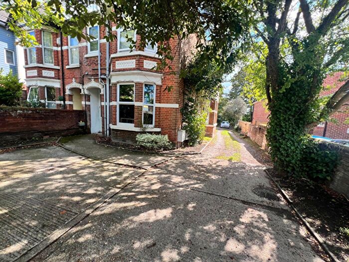 1 Bedroom Flat To Rent In Tremona Road, Southampton, Hampshire, SO16