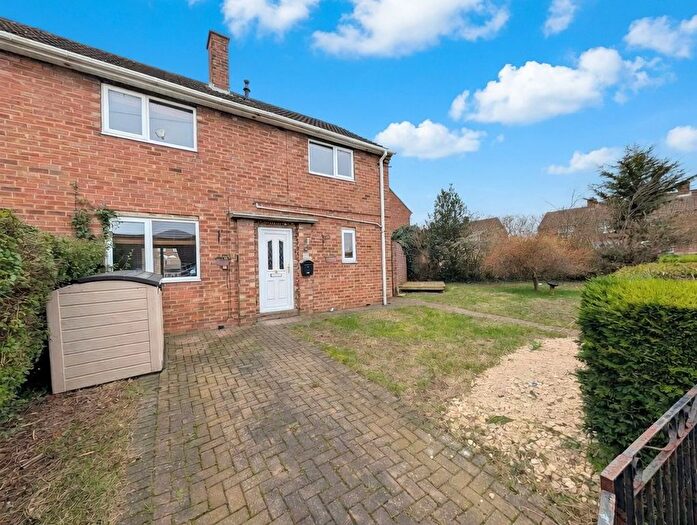 3 Bedroom Semi-Detached House For Sale In Salisbury Avenue, Waltham, DN37