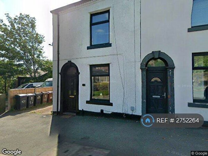 3 Bedroom Terraced House To Rent In Grains Road, Shaw, Oldham, OL2