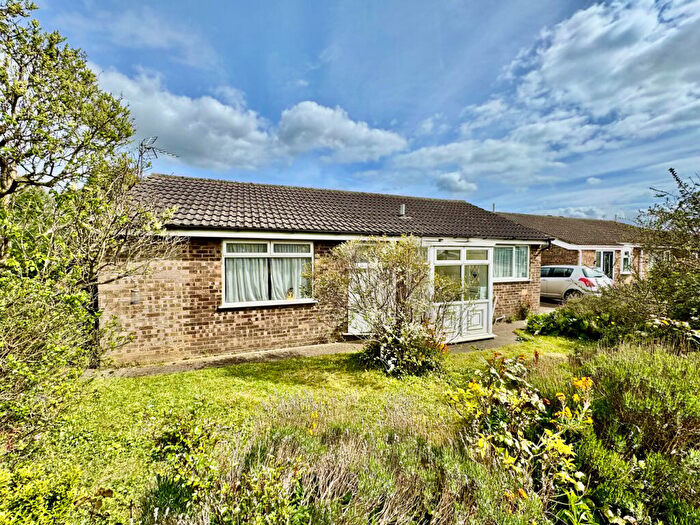 2 Bedroom Detached House For Sale In Mallows Drive, Raunds, Wellingborough, NN9