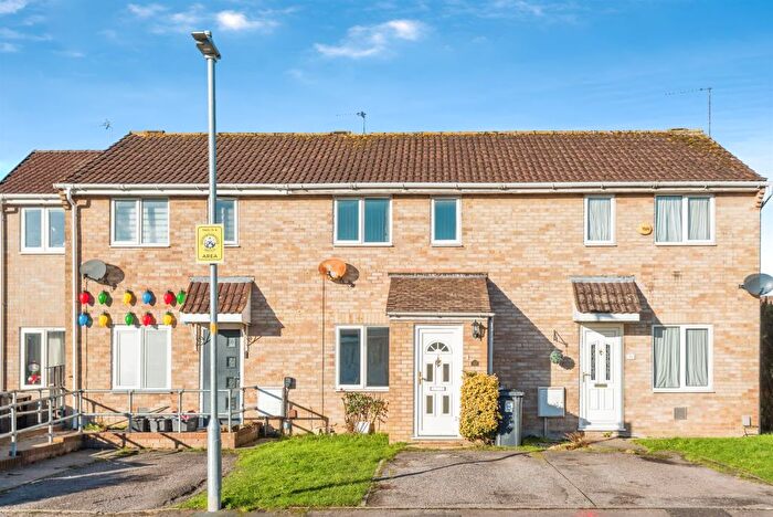 2 Bedroom Terraced House For Sale In Hadleigh Close, Westlea, Swindon, SN5