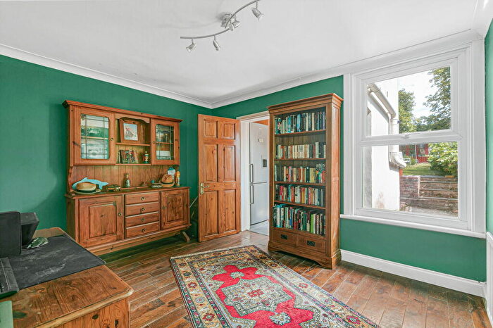 2 Bedroom Semi-Detached House For Sale In Stoke Road, Guildford, GU1