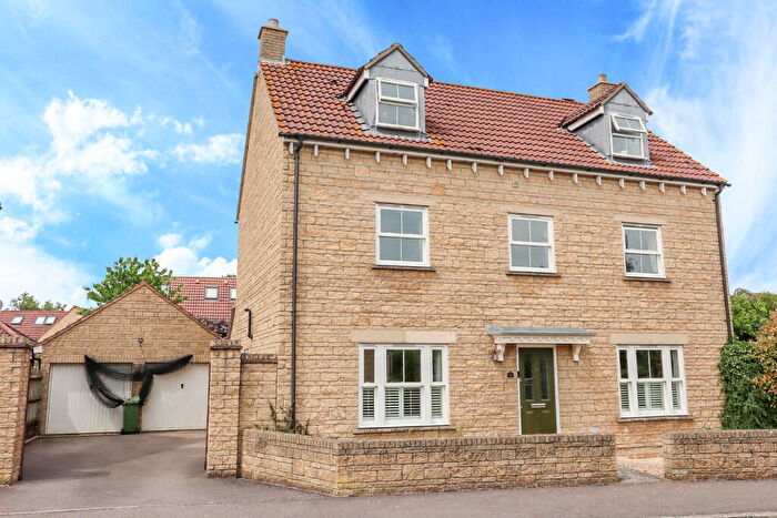 5 Bedroom Detached House For Sale In Salmons Leap, Calne, SN11