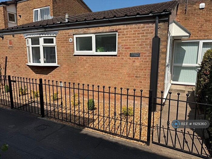 2 Bedroom Bungalow To Rent In Rainow Way, Wilmslow, SK9