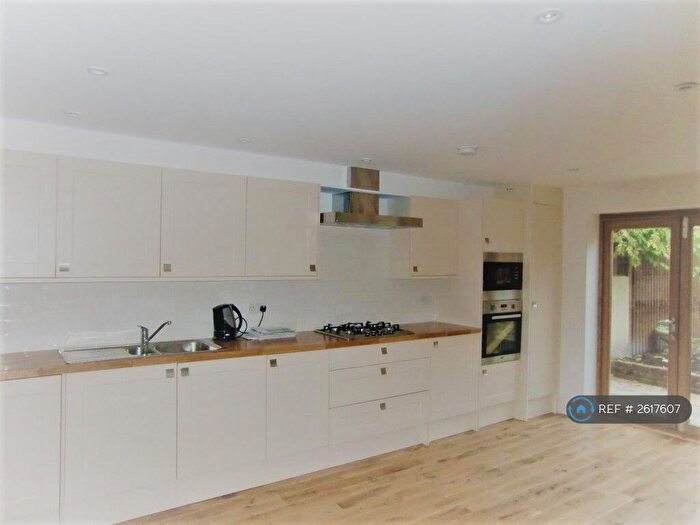 4 Bedroom Terraced House To Rent In St. John's Hill Grove, London, SW11