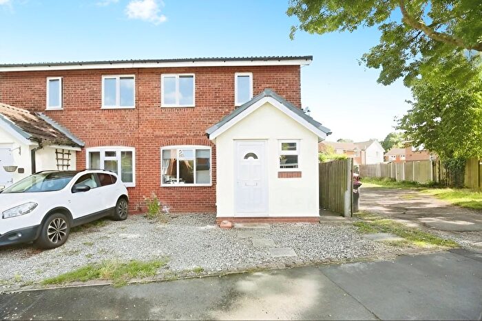 2 Bedroom Maisonette For Sale In Sorrel Drive, Kingsbury, Tamworth, Warwickshire, B78
