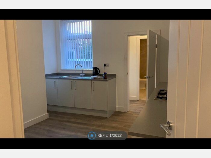 3 Bedroom Terraced House To Rent In Glanvor Road, Stockport, SK3