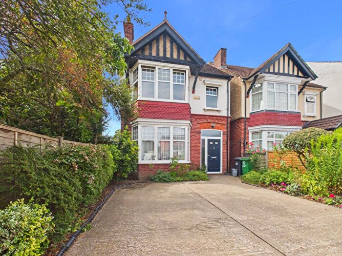 4 Bedroom Detached House For Sale In Sussex Place, Slough, Berkshire, SL1
