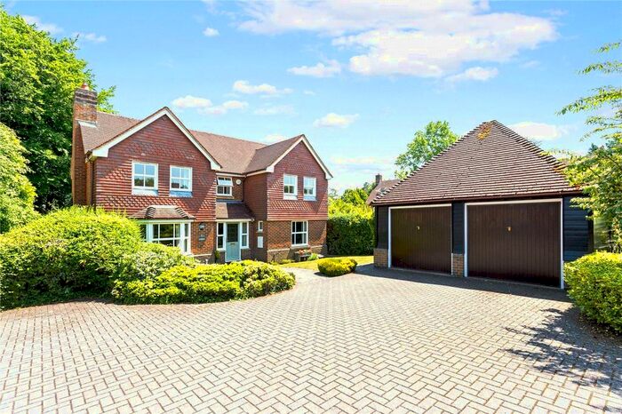 4 Bedroom Detached House To Rent In Sarum Close, Winchester, Hampshire, SO22
